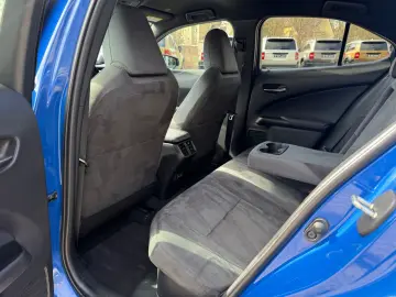 LEXUS UX 250 h Style.LED.ACC.Kamera.