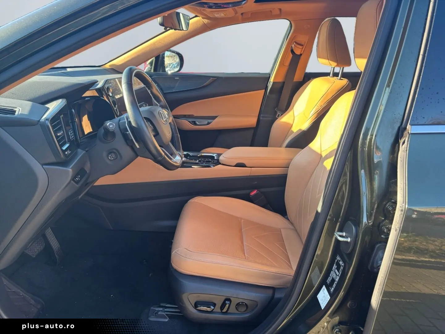 LEXUS NX 350h E-FOUR Luxury Line  Matrix HUD Leder CAM