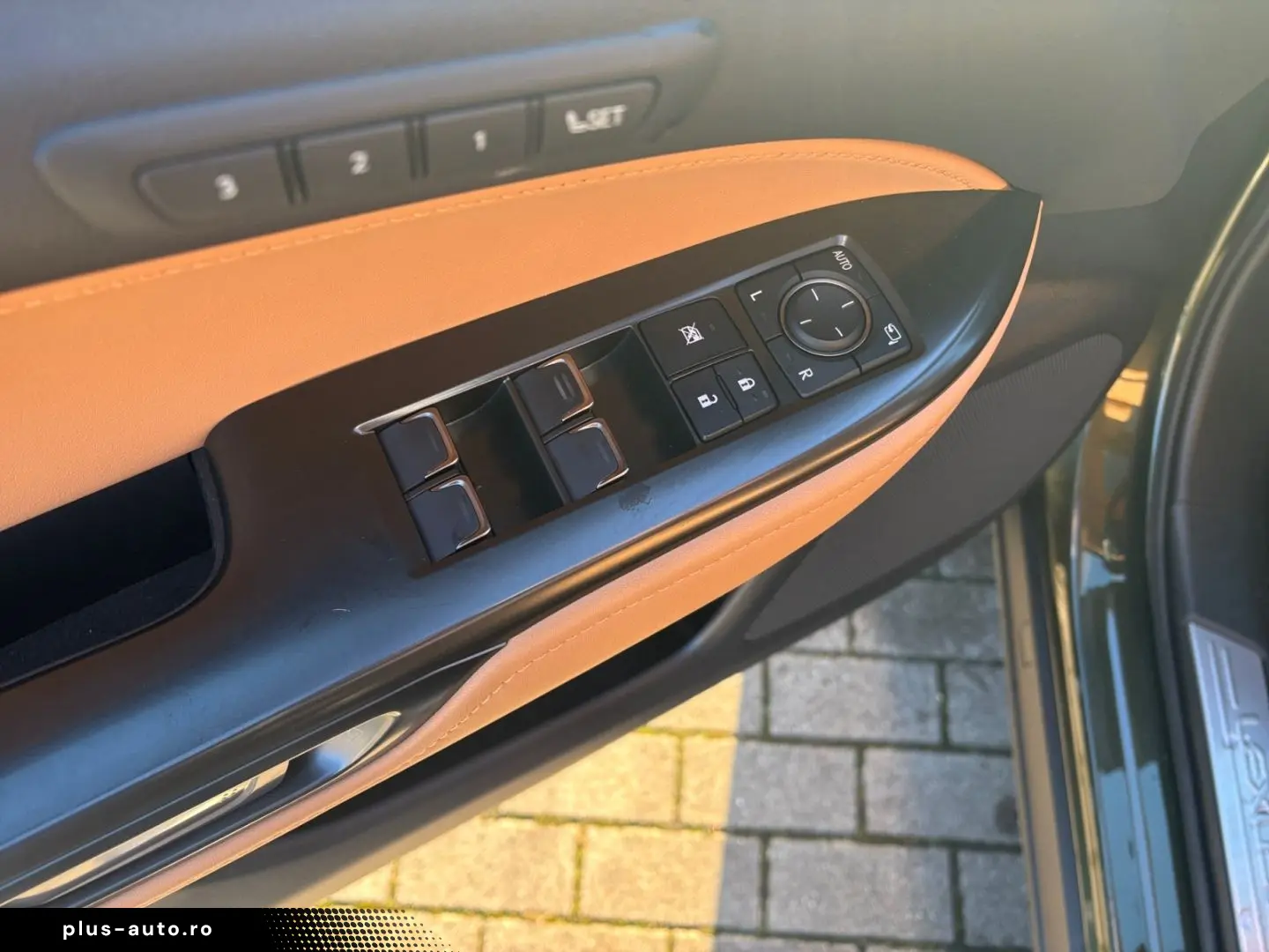 LEXUS NX 350h E-FOUR Luxury Line  Matrix HUD Leder CAM