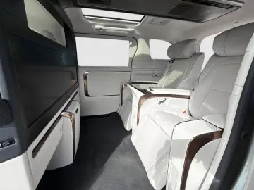 LEXUS LM 350h AWD LUXURY 4-SEAT