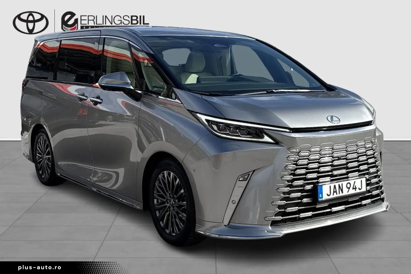 LEXUS LM 350h AWD LUXURY 4-SEAT