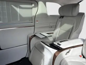 LEXUS LM 350h AWD LUXURY 4-SEAT