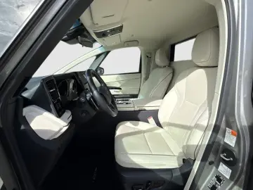 LEXUS LM 350h AWD LUXURY 4-SEAT