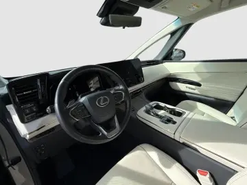 LEXUS LM 350h AWD LUXURY 4-SEAT
