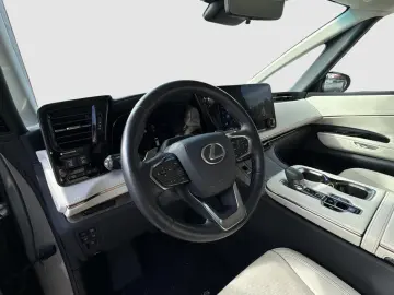 LEXUS LM 350h AWD LUXURY 4-SEAT