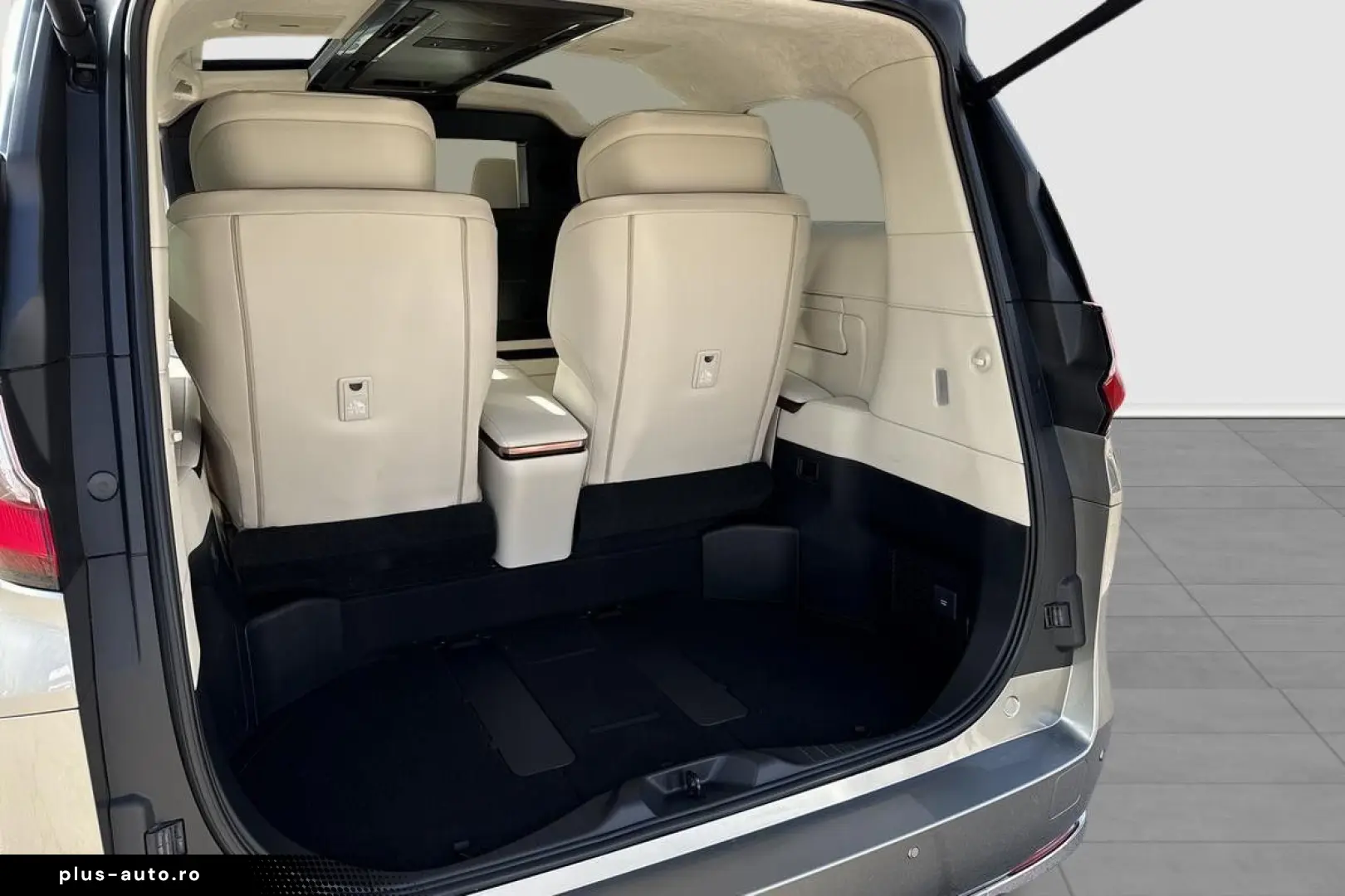 LEXUS LM 350h AWD LUXURY 4-SEAT