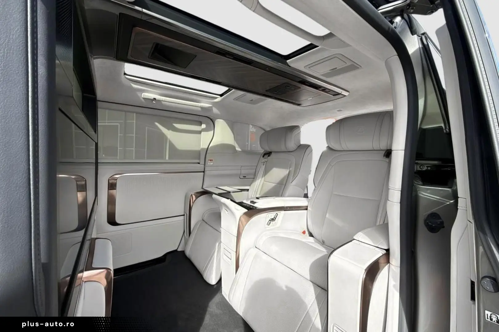 LEXUS LM 350h AWD LUXURY 4-SEAT