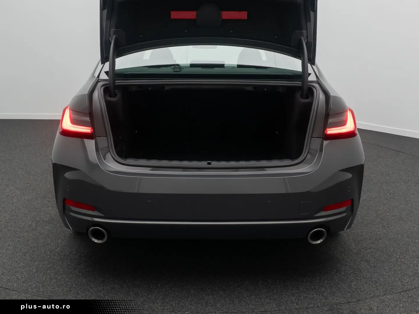 BMW 330i xD Komfort DAB HiFi Leder M Sport 19Zoll