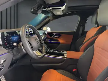 MERCEDES-BENZ GLC 300 d 4M AMG Pano HuD Burm3D D.Light AHK