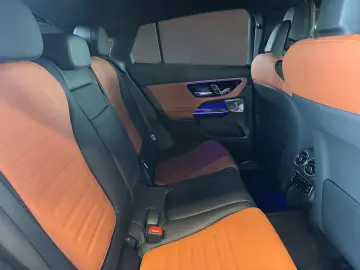 MERCEDES-BENZ GLC 300 d 4M AMG Pano HuD Burm3D D.Light AHK