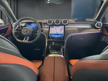 MERCEDES-BENZ GLC 300 d 4M AMG Pano HuD Burm3D D.Light AHK