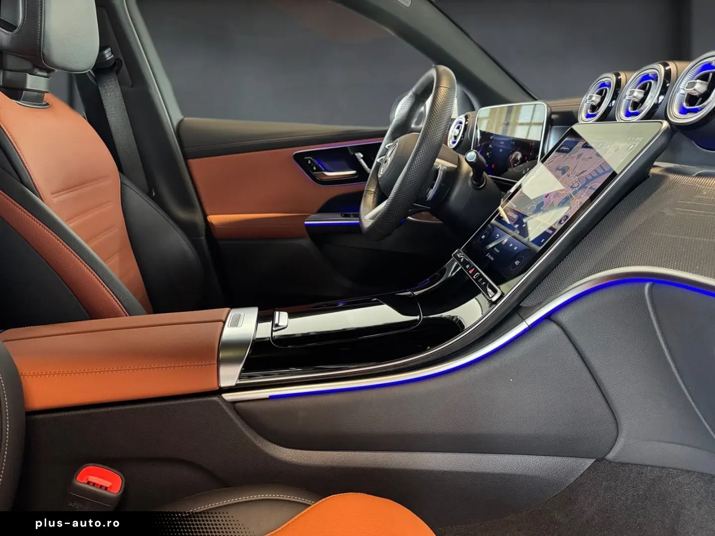 MERCEDES-BENZ GLC 300 d 4M AMG Pano HuD Burm3D D.Light AHK