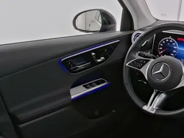 MERCEDES-BENZ GLC 300 de 4M Avantgarde Pano AHK MBUX&hellip;