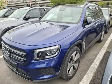 Mercedes-Benz GLB 220