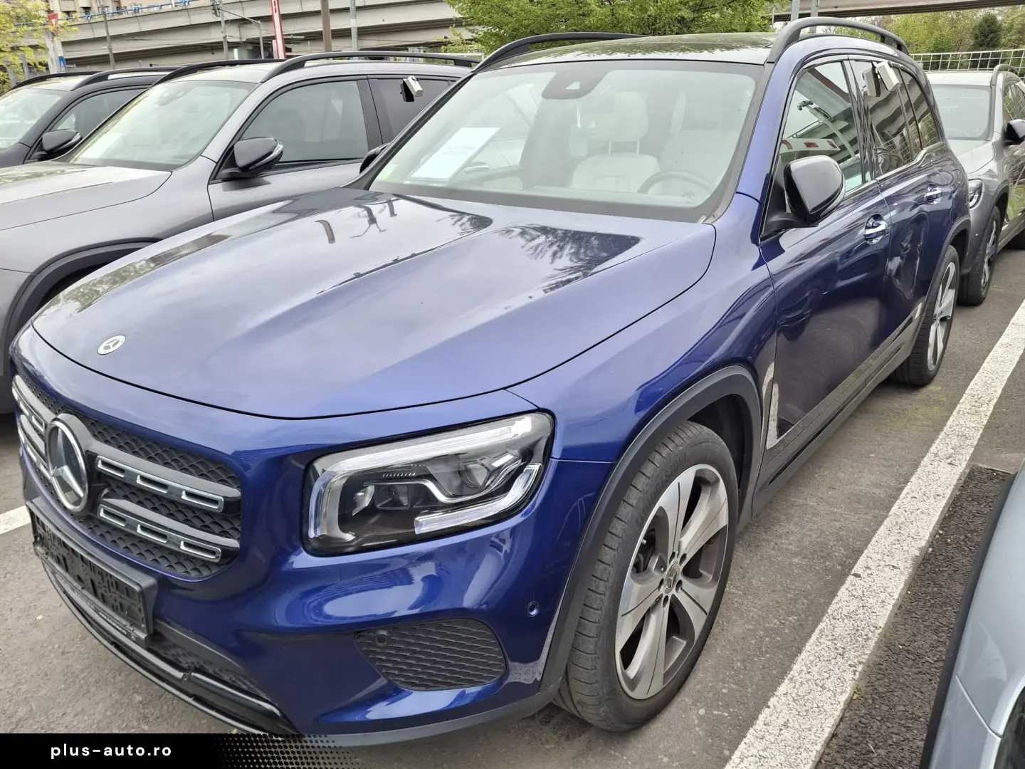 Mercedes-Benz GLB 220