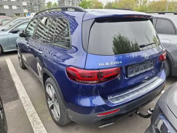 Mercedes-Benz GLB 220