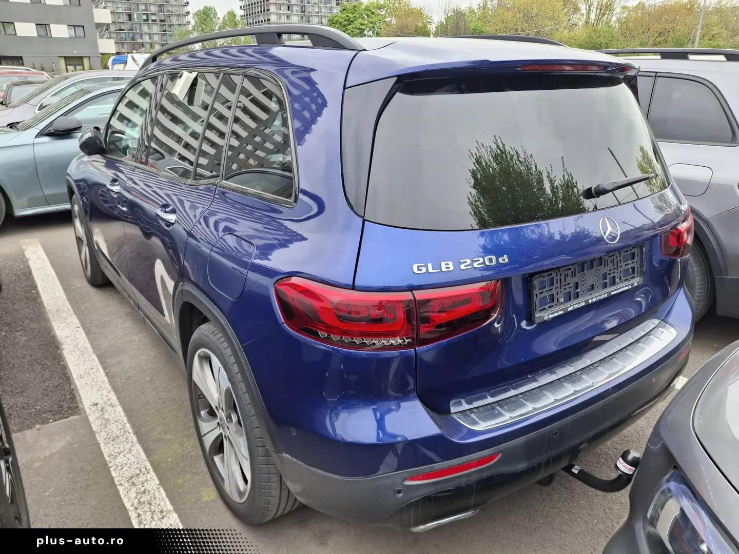 Mercedes-Benz GLB 220