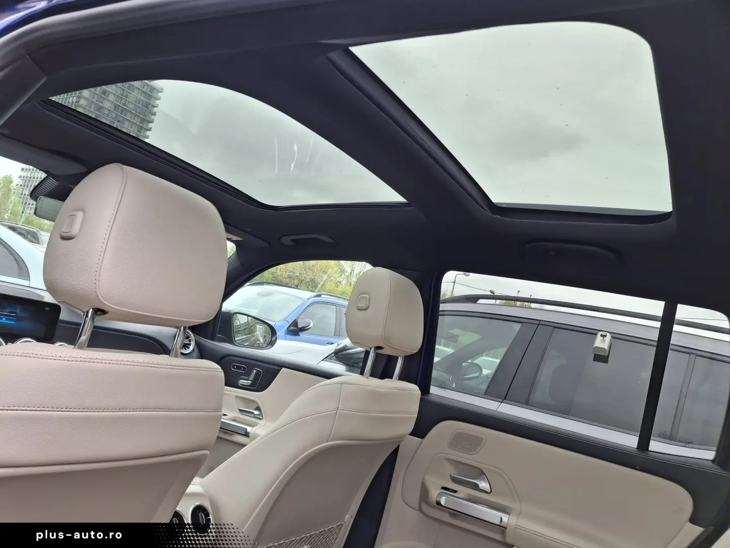 Mercedes-Benz GLB 220