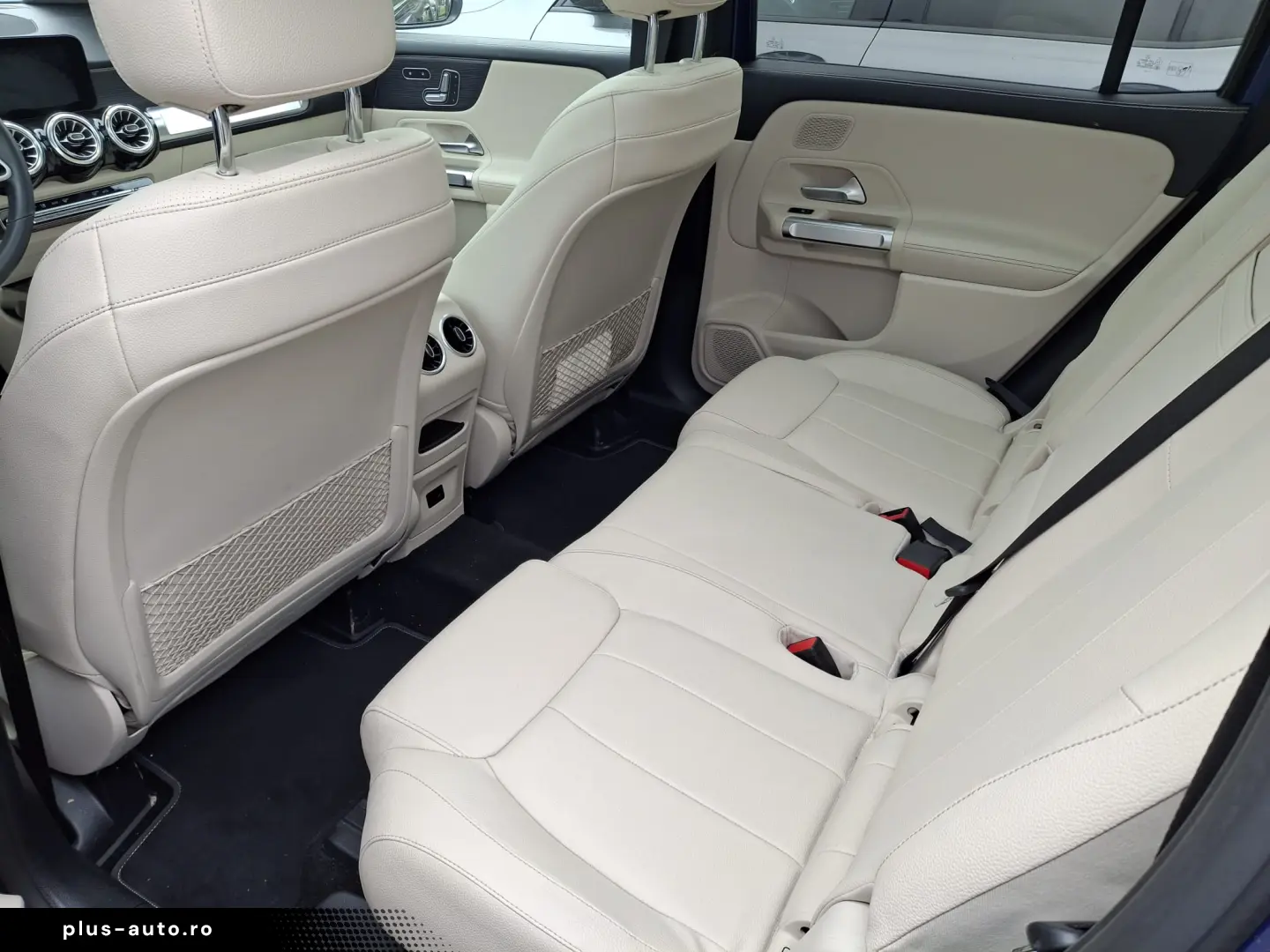 Mercedes-Benz GLB 220