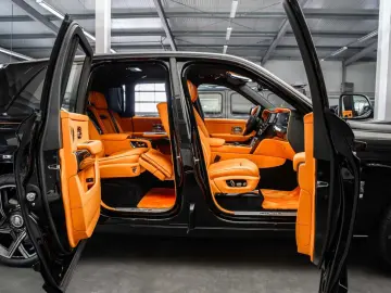 Rolls-Royce Cullinan Black Badge   4seats   PROD. 2026