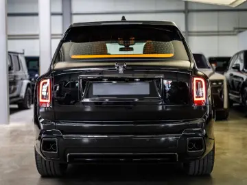 Rolls-Royce Cullinan Black Badge   4seats   PROD. 2026