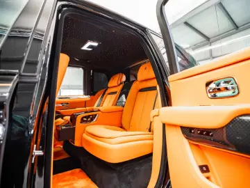 Rolls-Royce Cullinan Black Badge   4seats   PROD. 2026