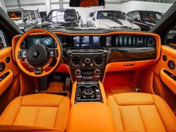 Rolls-Royce Cullinan Black Badge   4seats   PROD. 2026