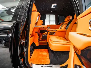 Rolls-Royce Cullinan Black Badge   4seats   PROD. 2026