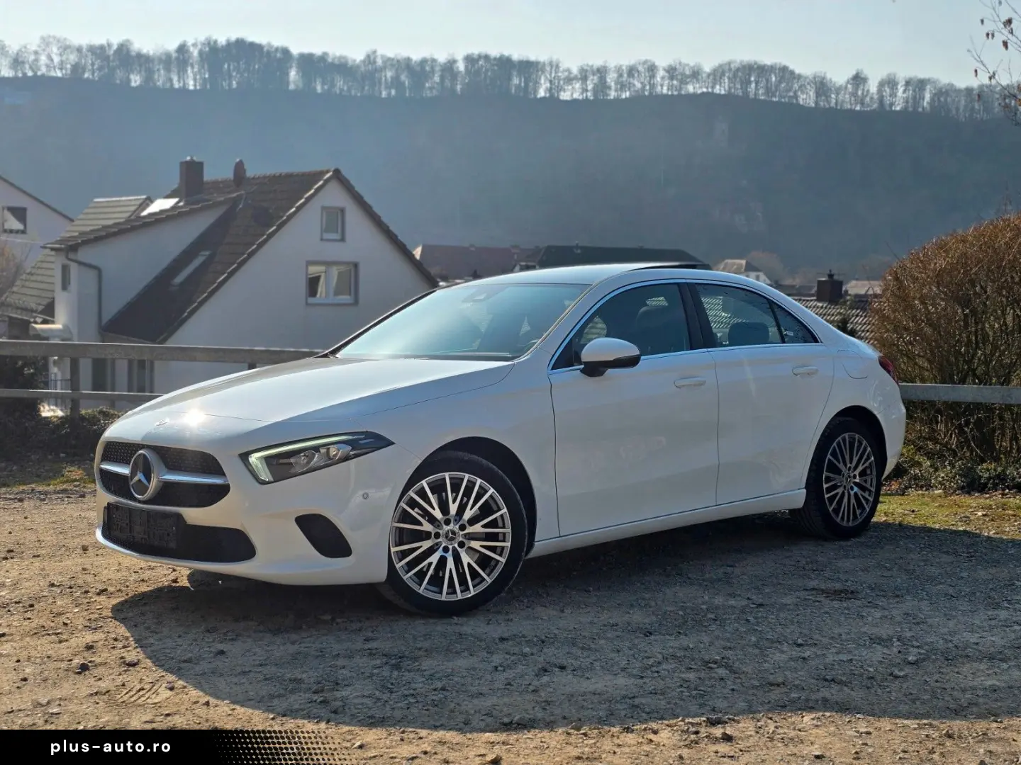 MERCEDES-BENZ A 250 e Limousine Prog. PANO KAM LED WIDE 18