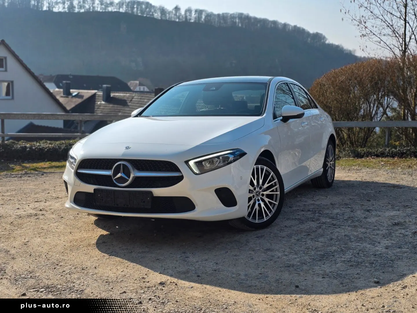 MERCEDES-BENZ A 250 e Limousine Prog. PANO KAM LED WIDE 18