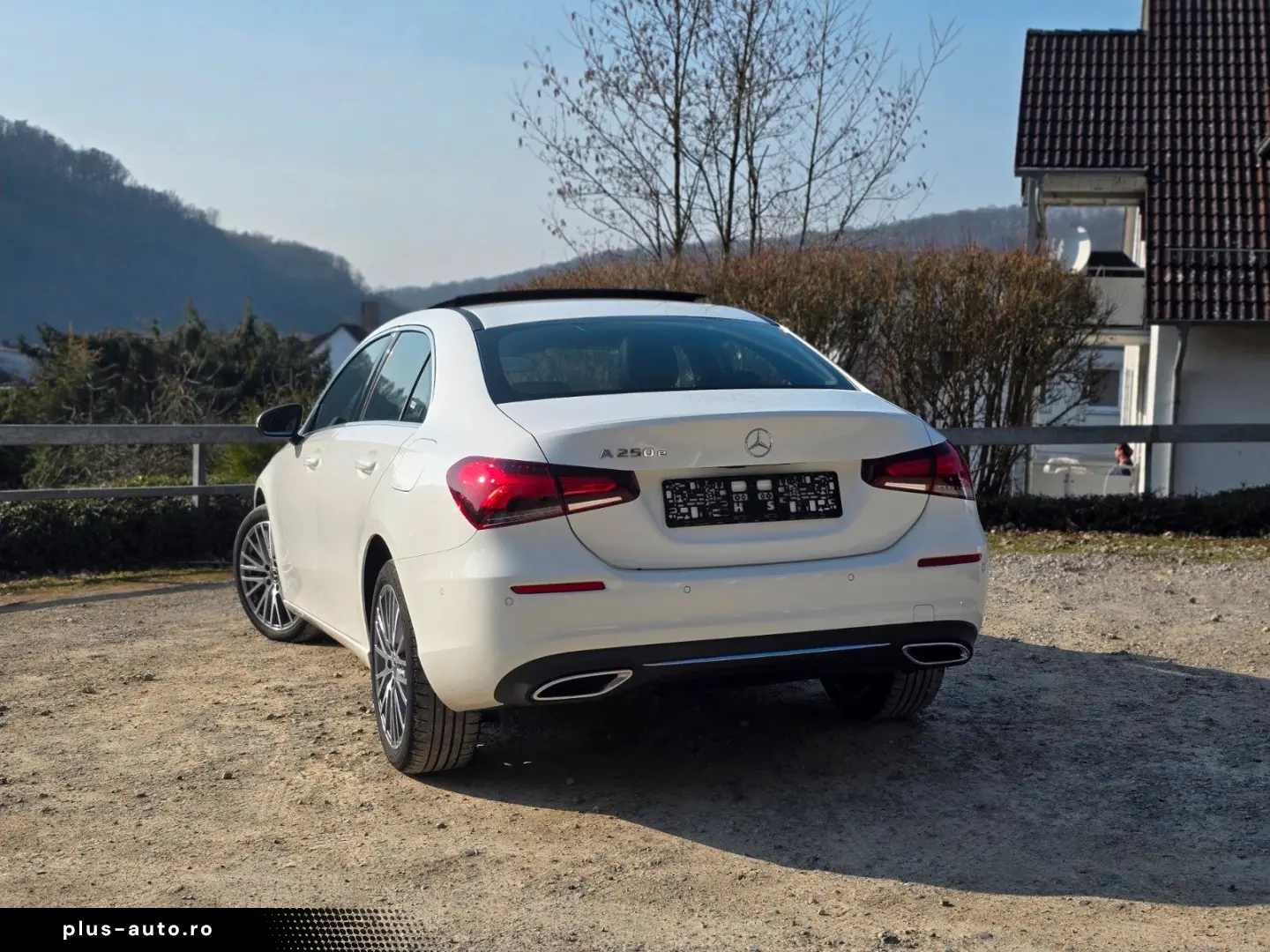 MERCEDES-BENZ A 250 e Limousine Prog. PANO KAM LED WIDE 18
