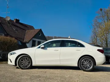 MERCEDES-BENZ A 250 e Limousine Prog. PANO KAM LED WIDE 18