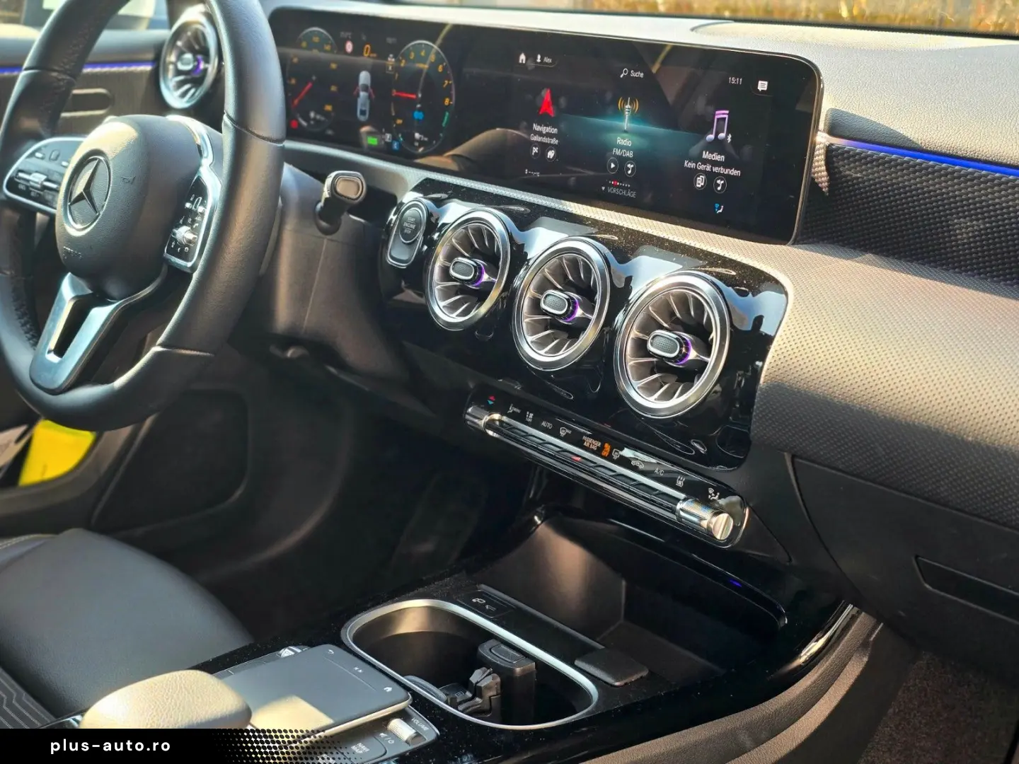 MERCEDES-BENZ A 250 e Limousine Prog. PANO KAM LED WIDE 18