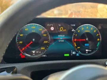 MERCEDES-BENZ A 250 e Limousine Prog. PANO KAM LED WIDE 18