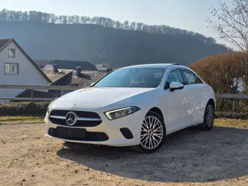 MERCEDES-BENZ A 250 e Limousine Prog. PANO KAM LED WIDE 18