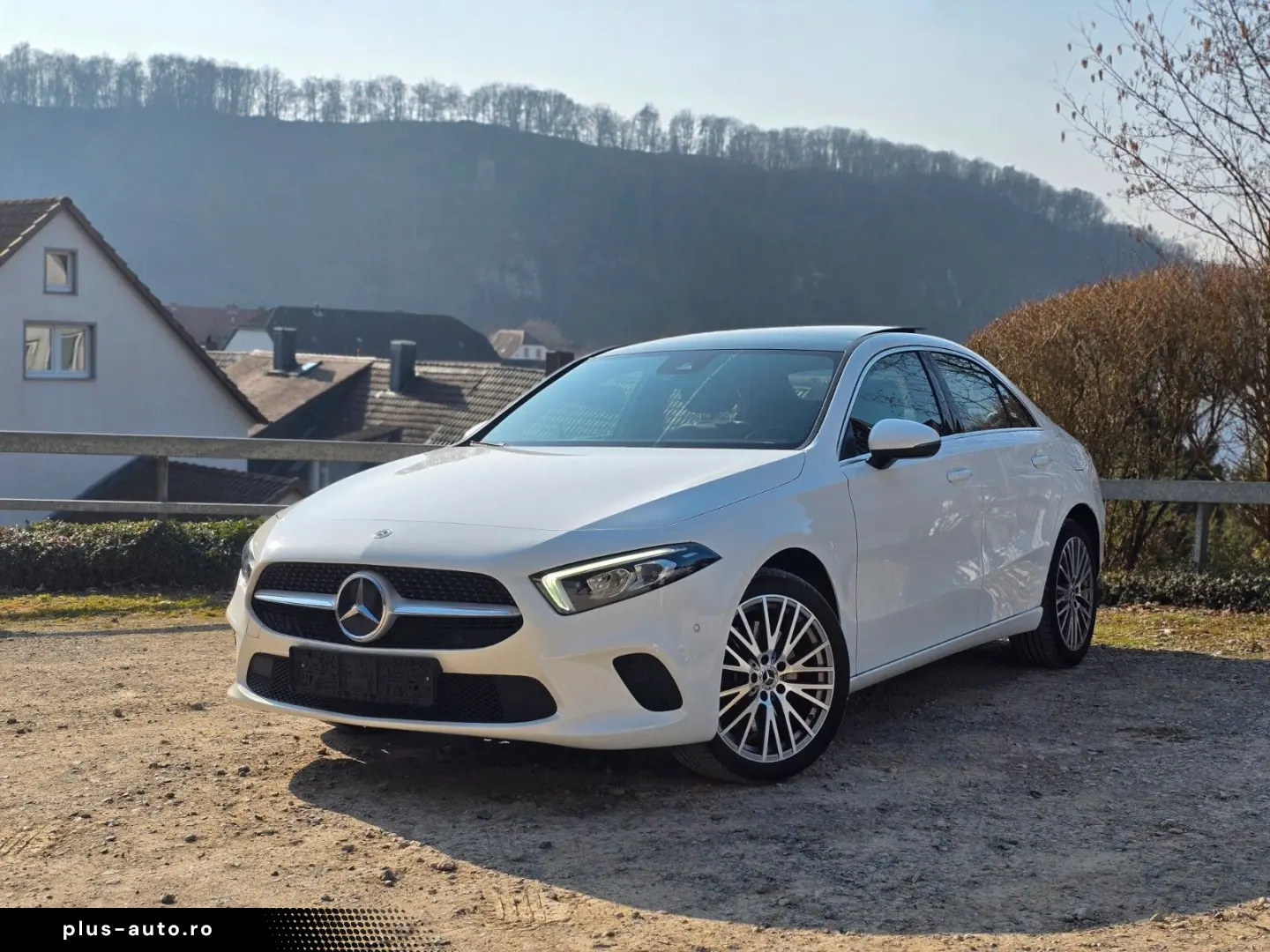 MERCEDES-BENZ A 250 e Limousine Prog. PANO KAM LED WIDE 18