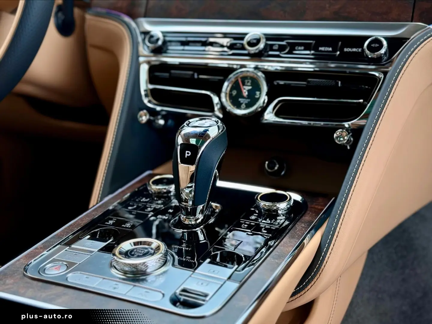 Bentley Flying Spur Azure V8