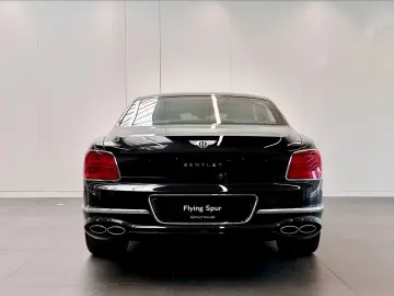 Bentley Flying Spur Azure V8