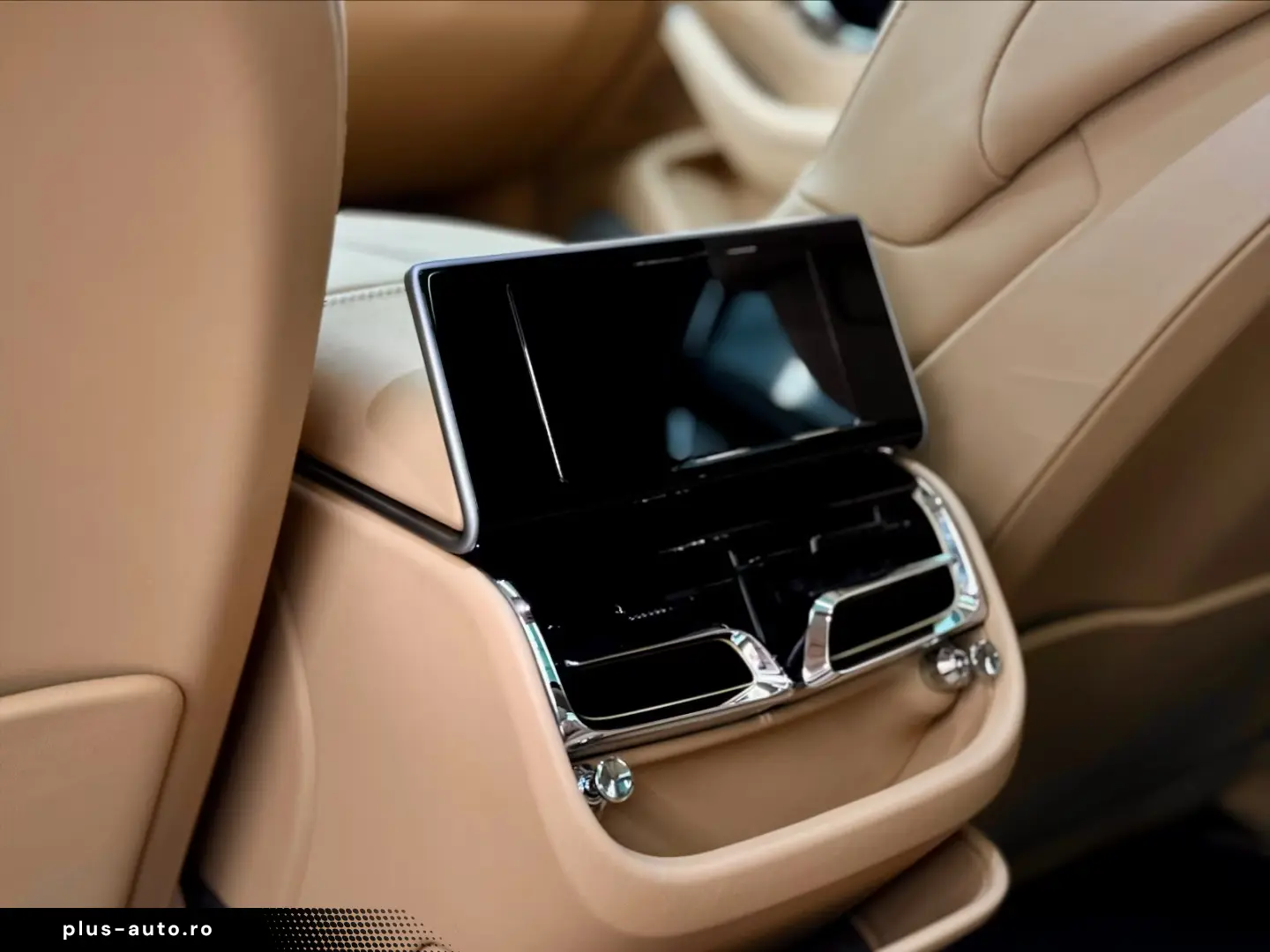 Bentley Flying Spur Azure V8