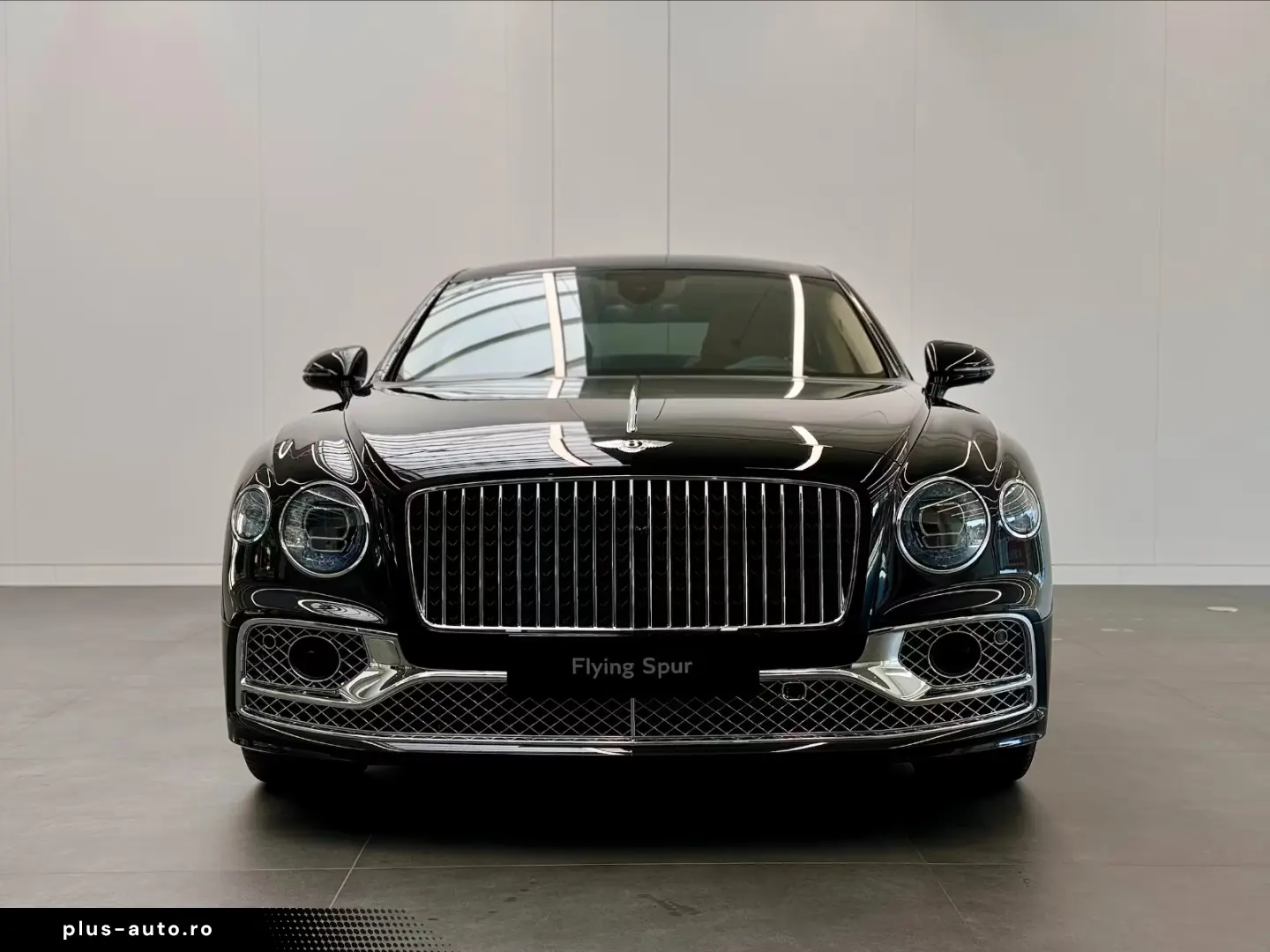 Bentley Flying Spur Azure V8