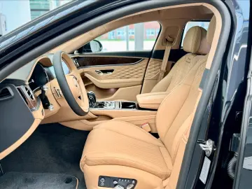 Bentley Flying Spur Azure V8