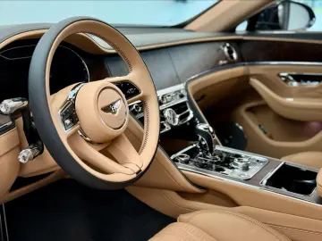 Bentley Flying Spur Azure V8