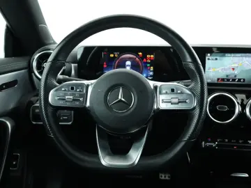 MERCEDES-BENZ CLA 250 e  AMG-Line PTS Kamera Navigation