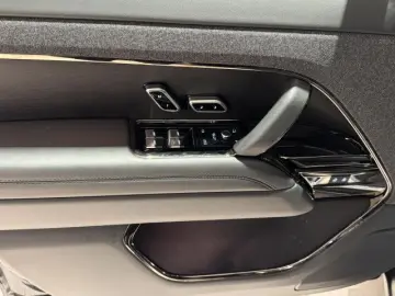 LAND ROVER Range Rover Sport P460e Dyn. SE Black Pack AHK