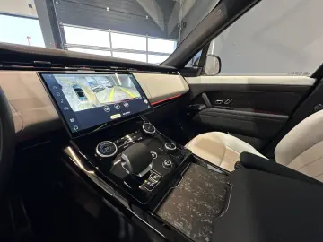 LAND ROVER Range Rover Sport P530 4.4 V8  First Edition