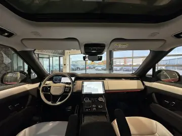 LAND ROVER Range Rover Sport P530 4.4 V8  First Edition