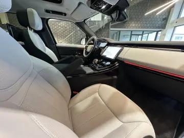 LAND ROVER Range Rover Sport P530 4.4 V8  First Edition