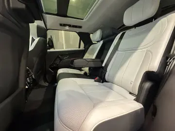 LAND ROVER Range Rover Sport P530 4.4 V8  First Edition