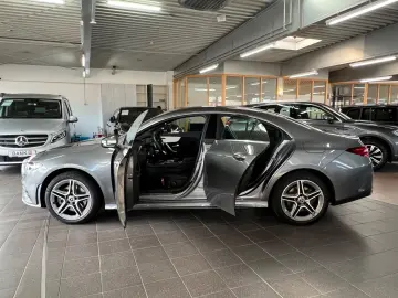 MERCEDES-BENZ CLA 250 e Coupe AMG LINE Business KeyGO PARK