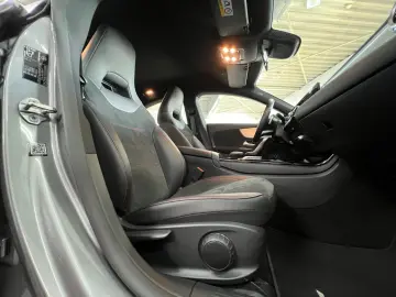 MERCEDES-BENZ CLA 250 e Coupe AMG LINE Business KeyGO PARK